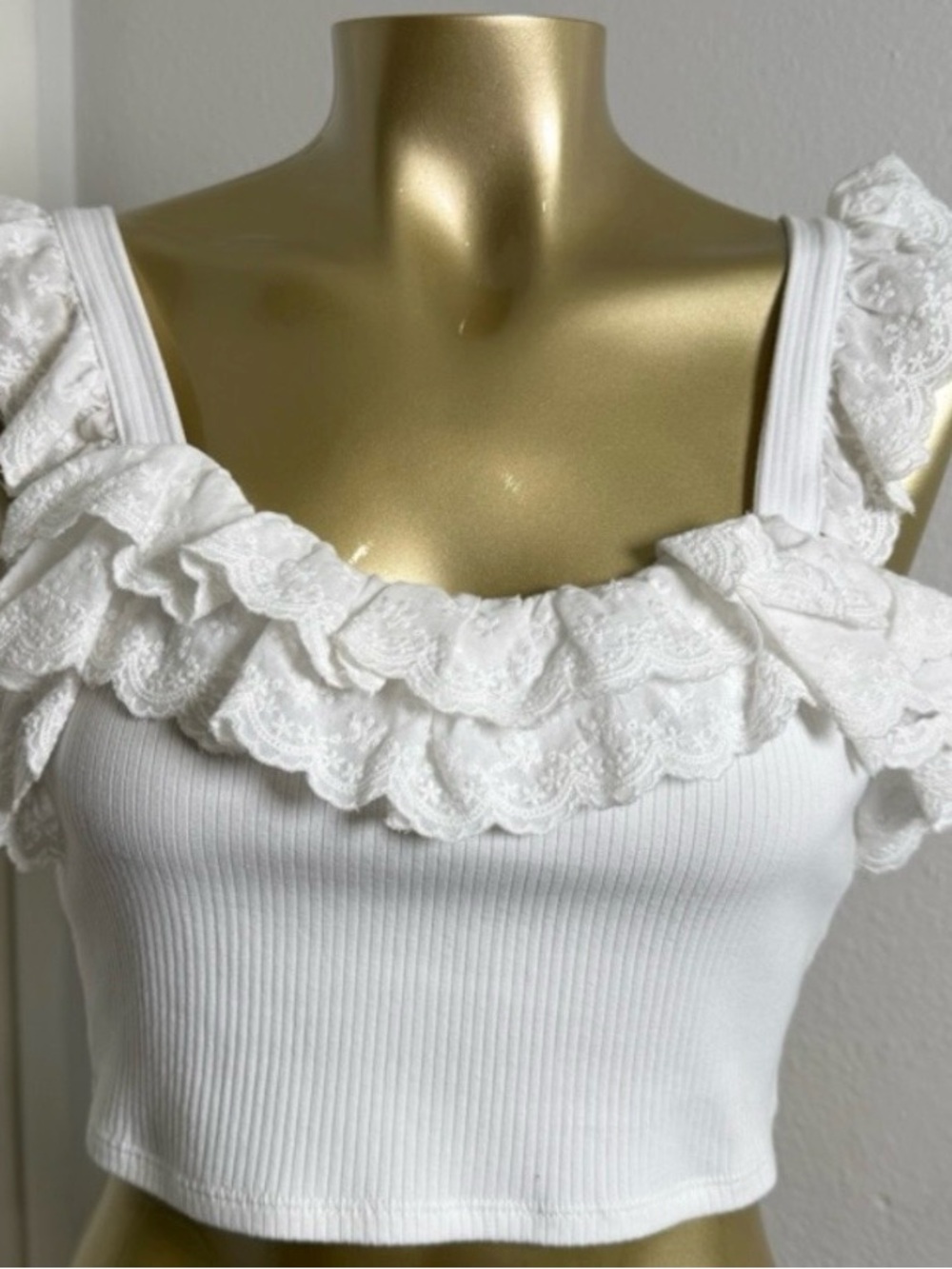 Zara Embroidered Eyelet Ruffle Cropped Tank Top - Picture 4 of 4
